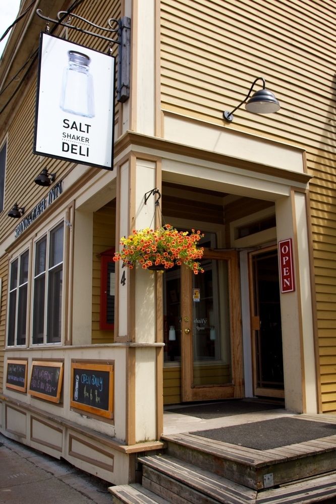 לוננבורג Salt Shaker Deli & Inn מראה חיצוני תמונה